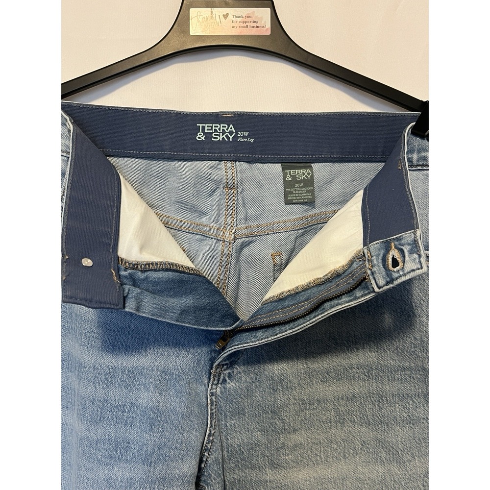 Terra & Sky Women's Size 20W Flare Leg Light Blue Denim Jeans Button & Zip Waist - Picture 14 of 15